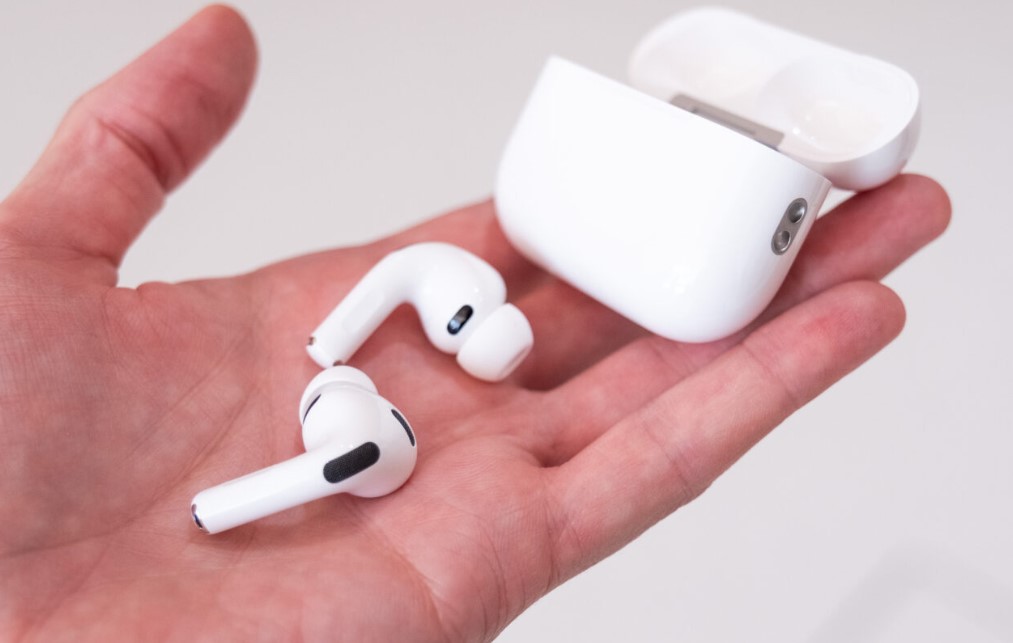 So sánh AirPods Pro 2 và AirPods Pro 3